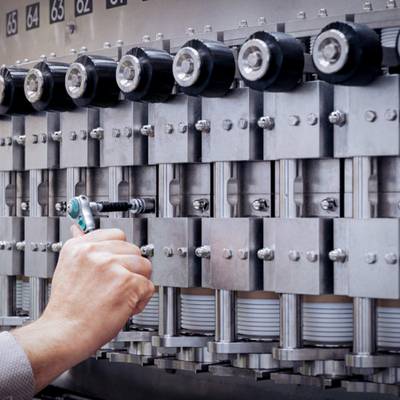 Rolling maintenance with short downtimes: KHS provides customer service directly on site