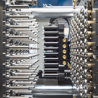 K 2025: SIPA unveils smart and flexible solutions - XFORM 160 and SFL Flex