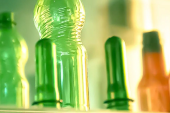 Resilux and PET Technologies cooperate on laboratory blow molding machine in Switzerland