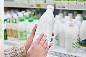 Avient: New light-blocking technology for dairy PET packaging available in North America