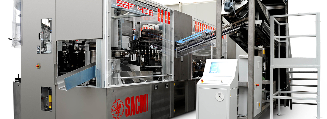 Double cavity, rapid format change and integrated solutions upstream and downstream the line. These are SBF technology’s strengths, making it today’s most competitive option for the production of PET bottles.