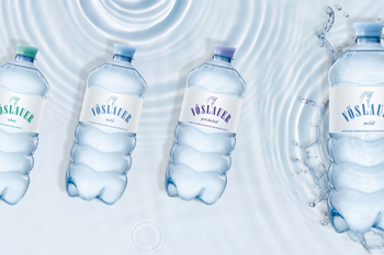 Amcor and Vöslauer strengthen sustainability with customized tethered cap solution