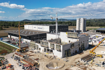 GreenDot, ARA and Bernegger mark a major construction milestone at Sort4cycle